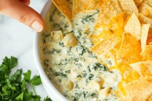 Creamy Instant Pot Spinach Artichoke Dip Recipe
