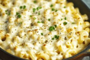 Garlic Parmesan Mac and Cheese Recipe